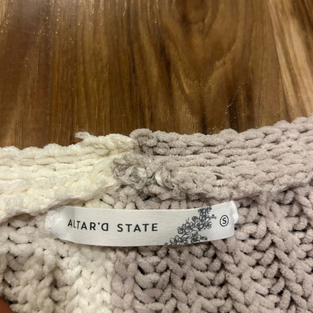 Altar’d State Sweater - Picture 3 of 3